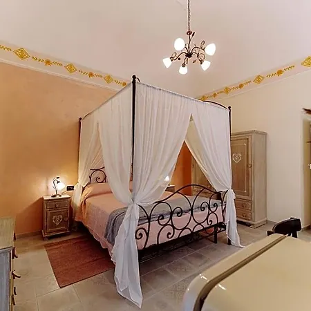 Nelle Favole The Classic B&B 토이라노