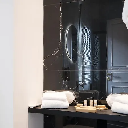 Nelle Favole The Classic Couette-café