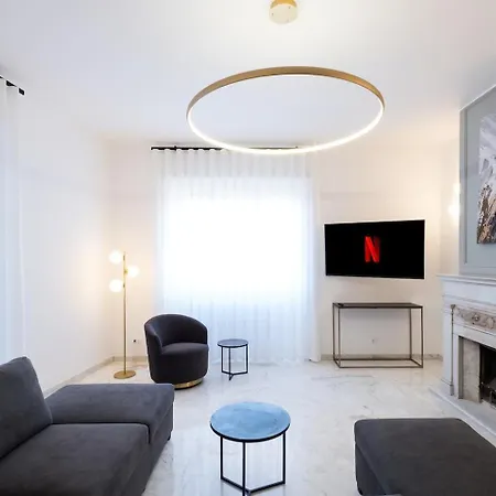 Nelle Favole The Classic Couette-café