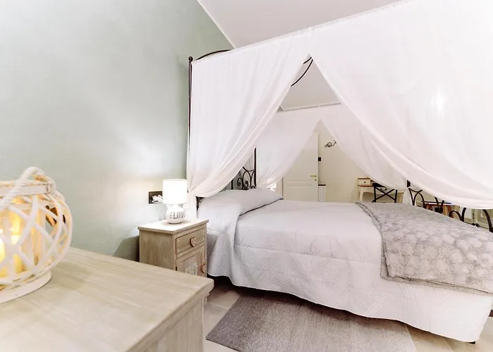 Bed and Breakfast Nelle Favole The Classic 4*