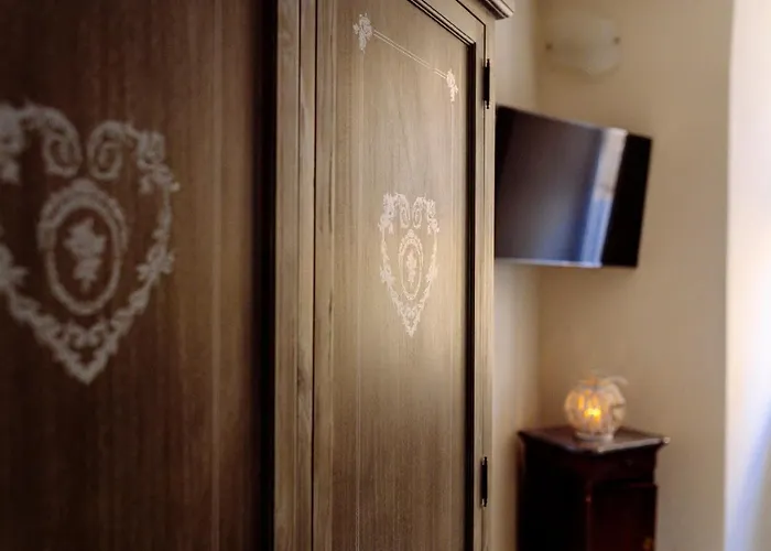 Bed and Breakfast Nelle Favole The Classic 4*